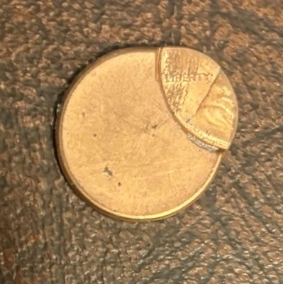 1980’s Lincoln Memorial Cent ~ Off Center Strike 90% Mint Error / Double Struck  - Image 1 of 2