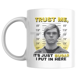 Taza 11oz Jeffrey Dahmer Actor Sugar Asesino en Serie True Crime Monster Show Regalos - Imagen 1 de 5