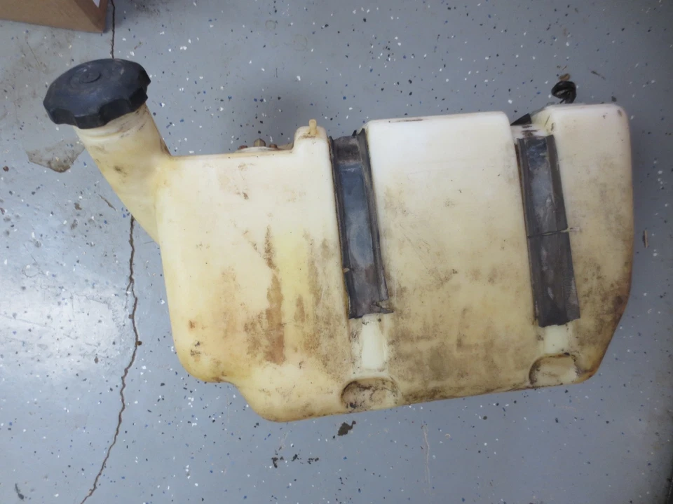 Yamaha Rhino 450 2007 usado OEM pila de tanque de combustible de gasolina Foto 1 de 4