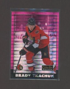 2020-21 O-Pee-Chee Platinum Retro Seismic Pink #R28 Brady Tkachuk - Bild 1 von 2