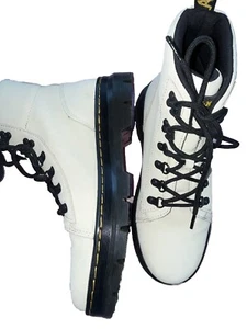 Neu Dr. Doc Martens Stiefel Wildleder Kämme beige cremefarben khaki schwarz Schnürsenkel US Damen 9 - Bild 1 von 17