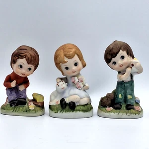 Vintage Boy & Girl Figurines Puppy Kitten Frog Set of 3 Bisque Porcelain Korea - Picture 1 of 23