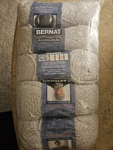 BERNAT SWEATER YARN WORSTED/PEIGNE/ESTAMBRE-CANADA - Picture 1 of 3