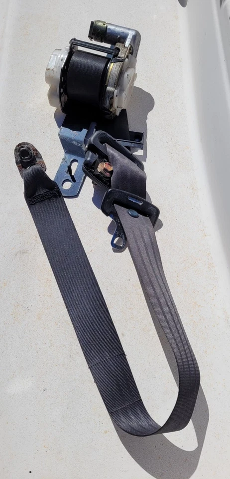 2003 现代索纳塔前乘客右侧安全带深灰色 — 第 1/4 张图片