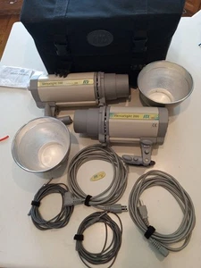 STUDIO LIGHTS JTL Versalight 300&200 Mobilight Photography Lamps/Flash+Case USED - Picture 1 of 23