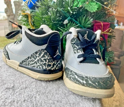 NIKE Air Jordan Retro Plateado Cemento NIÑOS PEQUEÑOS Zapatos Talla 7 Foto 1 de 4