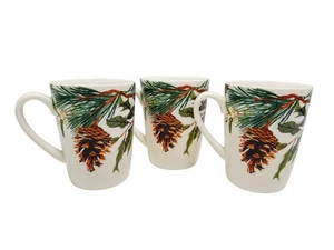 Williams Sonoma Woodland Berry 3er Set Kaffeetassen Weihnachten Stechpalme Tannenzapfen - Bild 1 von 6