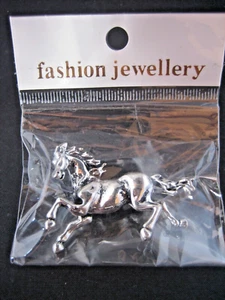 Joyería de moda caballo broche insignia - Imagen 1 de 3
