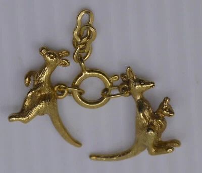 JOAN RIVERS NOAH'S ARK GOLD TONED KANGAROO CHARM PAIR w EXTENDERS, LEADERS, BABY - Image 1 of 2