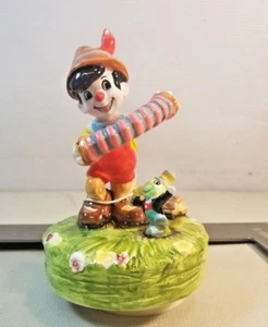 VINTAGE WALT DISNEY PINOCCHIO CERAMIC FIGURINE MUSIC BOX WITH TAG SCHMID 5B3 - Picture 1 of 7
