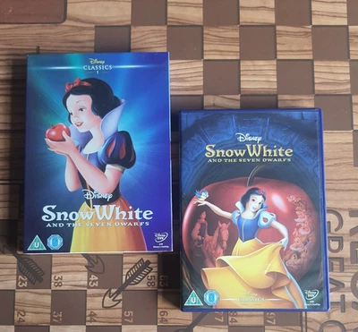 Disney Classics Snow White and the Seven Dwarfs Limited Edition Shiny Slip Cover - Image 1 of 4