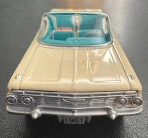 Hallmark Keepsake Ornament 1961 Chevrolet Impala; 16th in Series NIB! Dated 2006 - Picture 1 of 7