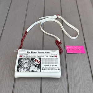 Betsey Johnson Newspaper Print Crossbody Handtasche/Clutch Weiß Rot Neu Selten - Bild 1 von 9