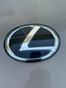 2020-2023 Lexus Es, Is, Rx OEM Front Grille Emblem Radar 90975-A2021 90975-02171 - Picture 1 of 11