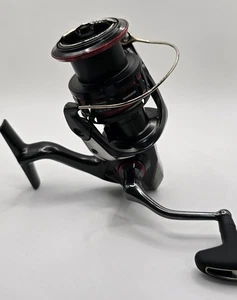 Shimano Vanford 4000 XG Spinning Reel from Japan - Picture 1 of 12