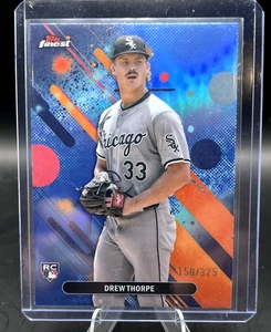 2025 Topps Finest #15 Drew Thorpe Sky Blue Refractor /325 - White Sox - Picture 1 of 2