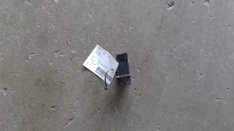 Medidor de fluxo de ar de injeção de combustível usado serve: 2015 Chevrolet Spark 2.4 grau A - Imagem 1 de 4