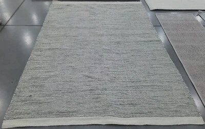 Alfombra MARFIL/NEGRO 6'-0" x 9'-0" defecto, precio reducido 1172773742 VRM807C-6 Foto 1 de 4