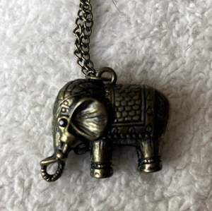 Collana lunga bohemien tono bronzo elefante testurizzato - Foto 1 di 4