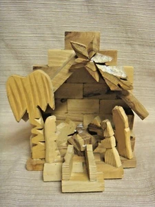 Vintage Hand Carved OLIVE WOOD 1 Pc NATIVITY SCENE - Picture 1 of 10