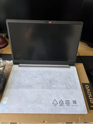 Lenovo Chromebook IdeaPad 3i | 15.6 Zoll Full HD Touch Display - Bild 1 von 4