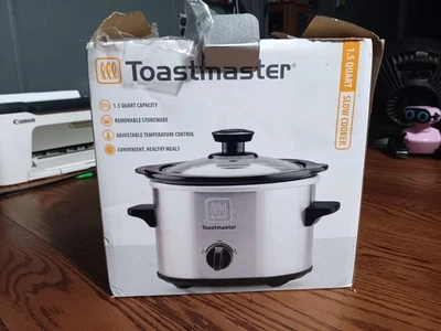 Toastmaster 1.5 Quart Slow Cooker with Tempered Glass Lid Brand New  - Image 1 of 4