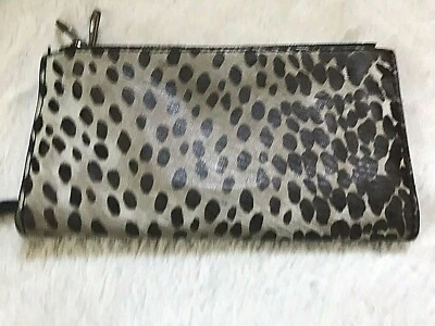 Ann Taylor钱包手拿包小号皮革动物印花   — 第 1/4 张图片