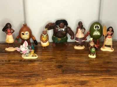 Lote De 9 Figuras PVC Princesas Disney Moana Maui Kakamora Pua Hei Hei Mamá Abuela Foto 1 de 4