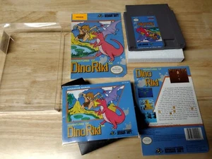 DinoRiki NES Toy R Us Display / CIB / Bücherwagen Neu Geöffneter Zustand - Bild 1 von 1