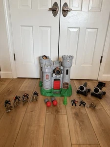 Fisher-Price Vintage 1994 Great Adventures Castle Spielset 12 Figuren + 4 Felsbrocken - Bild 1 von 16