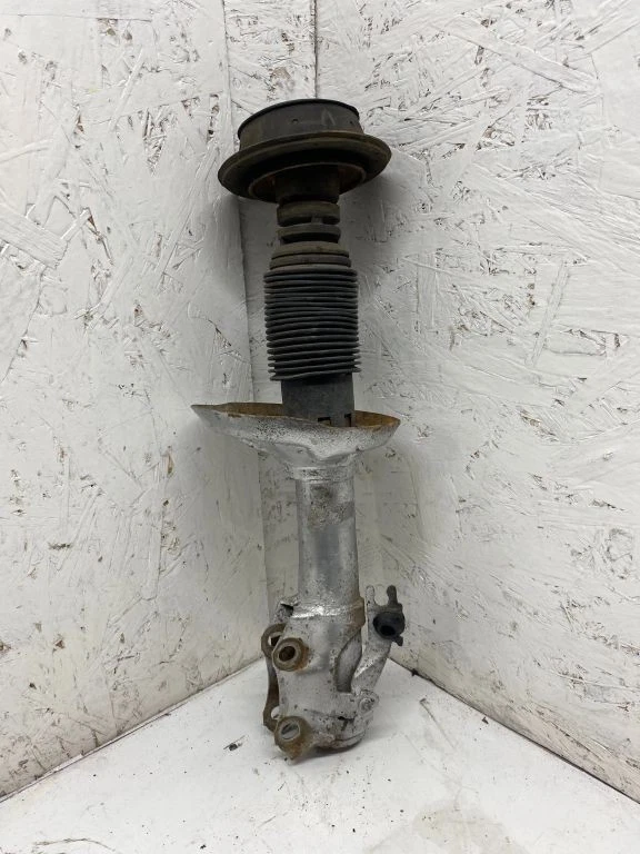 Volkswagen Golf III 1995 Rechts Stoßdämpfer vorne Diesel 55kW DTS2022 Foto 1 de 4