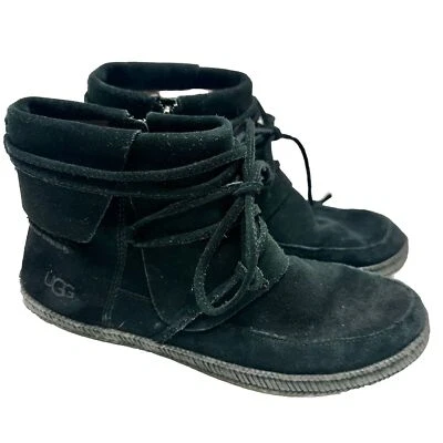 UGG AUSTRALIA Mujer Talla 7 Mocasines Reid Gamuza Suave Tobillo Bota Negro Auténtico Foto 1 de 4