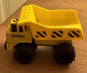 Camión de volteo McDonalds Happy Meal Hasbro Tonka 2003 juguete plástico - Imagen 1 de 8