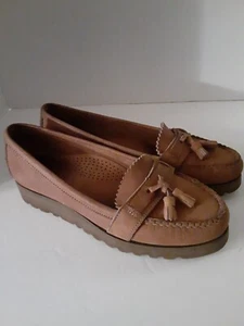 Women's Dexter Beige Suede Comfort Tassel Driving Mocs Leather Loafer Shoe 6.5 M - Picture 1 of 12