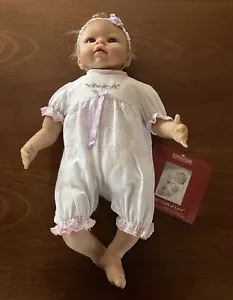 The Ashton-Drake Galleries "Chole’s Look Of Love” Limited Vinyl Doll With Certs - Picture 1 of 24