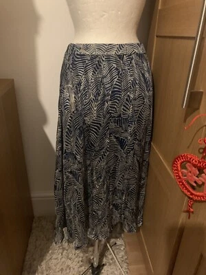 Falda midi Love21 en azul/beige. Solo usado una vez Foto 1 de 4