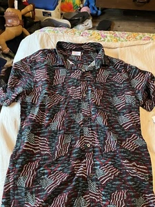 LULAROE MEN'S AMERICAN FLAG BUTTON DOWN SHORT SLEEVE SHIRT SZ S Nwt - Picture 1 of 5