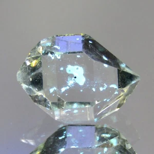 15.76Cts RARE NATURAL FLUORESCENT PETROLEUM QUARTZ LOOSE GEMSTONE FROM PAKISTAN - Picture 1 of 3