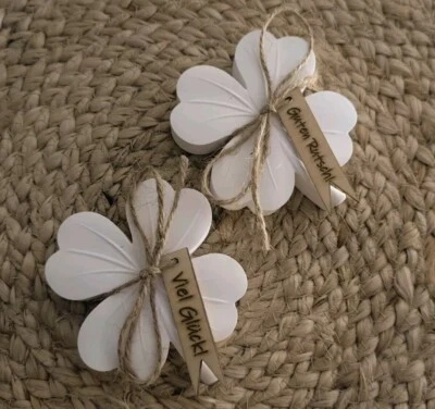 Deko Figur Kleeblatt Raysin Jute Anhänger Weiß  Handmade Glücksbringer Silvester - Bild 1 von 4