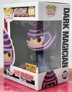 Funko POP Dark Magician 595 YuGiOh Hot Topic exclusivo con protector - Imagen 1 de 7