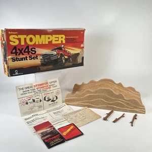 1980's Schaper Stomper 4x4 Stunt Set No #870 with box (NO VEHICLE INCLUDED) - Bild 1 von 18