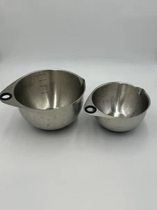 Lot of 2 The Pampered Chef Silver Measuring Mixing Bowls 16 Cup & 8 Cup With Lip - Picture 1 of 13