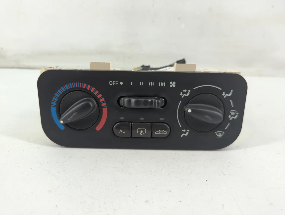 Saturn L100 2001-2002 calefacción climatización EPSN4 Foto 1 de 4