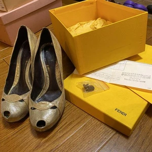 Auth FENDI Leather Open toe Pumps Sandals Size 36 US6 Gold Heel Logo Women - Picture 1 of 24
