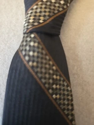 Corbata Donna Karan, Rayas Seda Importada de Italia Hecha en EE. UU. 58 in X 3.5 Foto 1 de 4