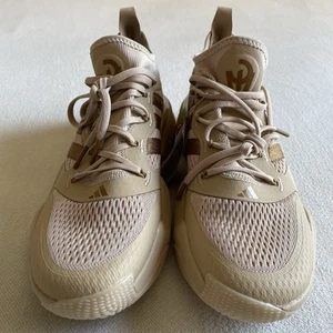 Adidas Mahomes 2 Impact FLX Entrenador Hombres Talla 11 Zapato Magic Beige Bronce Dorado - Imagen 1 de 10