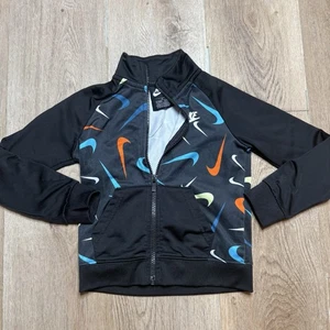 Nike Jacket Black Swoop All Over Size 3T - Picture 1 of 3