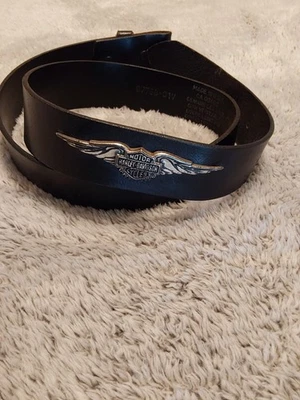 Ремень мужской подлинный Harley Davidson черная кожа 97768-01V размер 36 с крыльями - Изображение 1 из 4