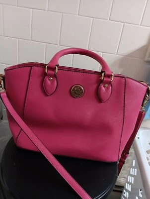 Cartera de Mano Anne Klein Rosa Brillante Imitación Cuero Bandolera Correa Ajustable León Foto 1 de 4