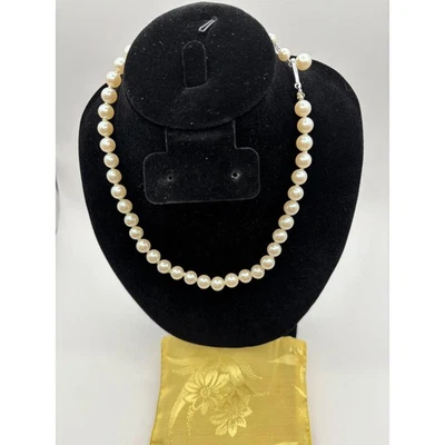 Vintage Elegant Cultured Freshwater Pearl Necklace Classic Bridal Formal Jewelry - Image 1 of 3